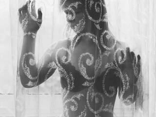 エロティックなビデオチャット Mina-Harker