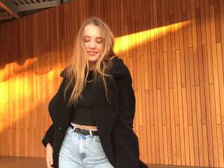 エロティックなビデオチャット MintaRadom