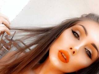 エロティックなビデオチャット MiraBOMB