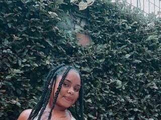 エロティックなビデオチャット Misha-ford