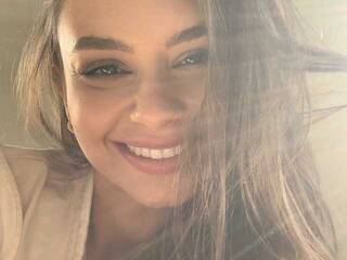 エロティックなビデオチャット Miss-Medison