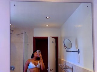 エロティックなビデオチャット MissBehavin69