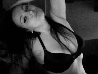 エロティックなビデオチャット missirina