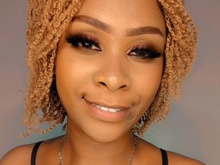 エロティックなビデオチャット SnackQueen