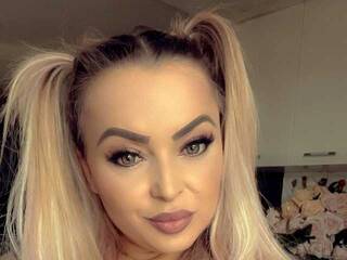 エロティックなビデオチャット MissRebekaa