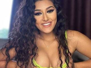 エロティックなビデオチャット misterydelyaa