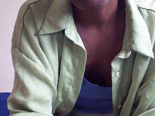 エロティックなビデオチャット MlleKali