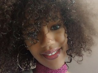 エロティックなビデオチャット MoanaFrenchy