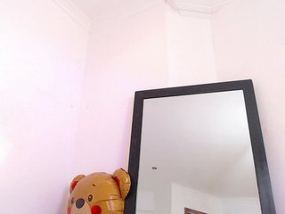 エロティックなビデオチャット mollycurvyhot