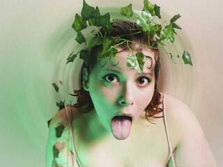 エロティックなビデオチャット MONAOFF