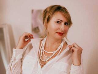 エロティックなビデオチャット MonicaMoor