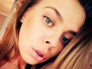 エロティックなビデオチャット moodygirl