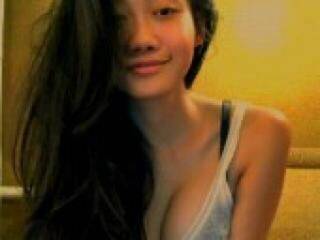 エロティックなビデオチャット moonshyn