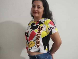 エロティックなビデオチャット Muttermom