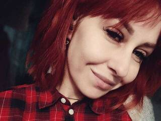 エロティックなビデオチャット MyRedAlice