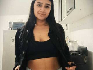 エロティックなビデオチャット nahomi-evans