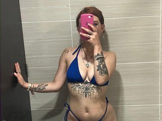 エロティックなビデオチャット Naomy-Cute