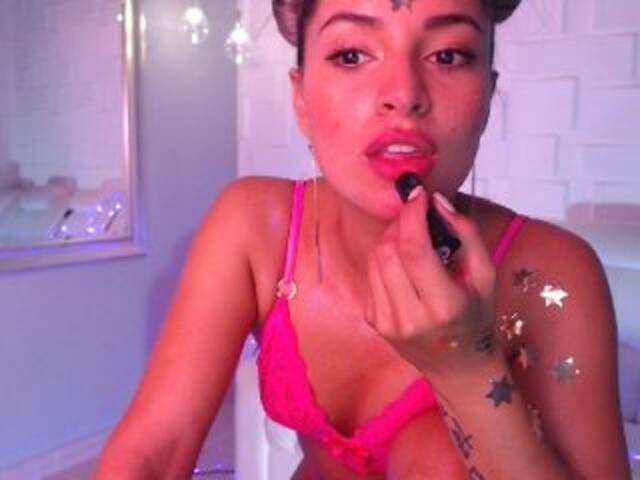 ブロードキャストスクリーンショット NatalieClark