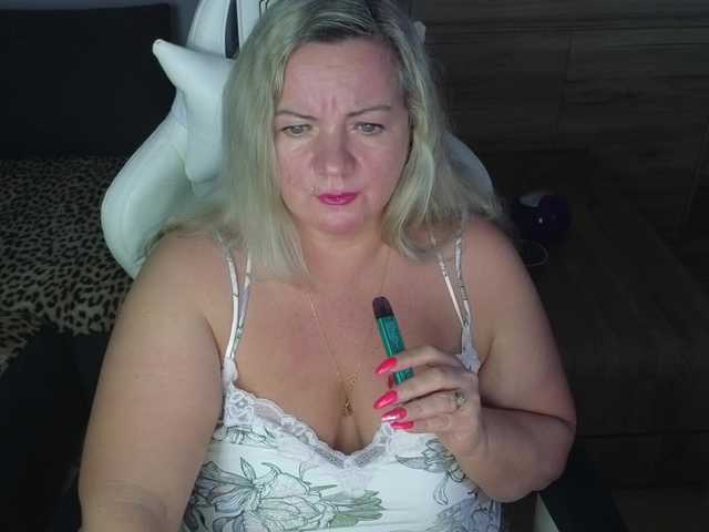 写真 Natalli888 #mistress#humiliation#findom# bbw#smoking#cuckold#sissy##feet​Prepare ​your ​hard ​earned ​money!!!!!! I do not accept PM requests unless they are tipped for according to the tip menu.