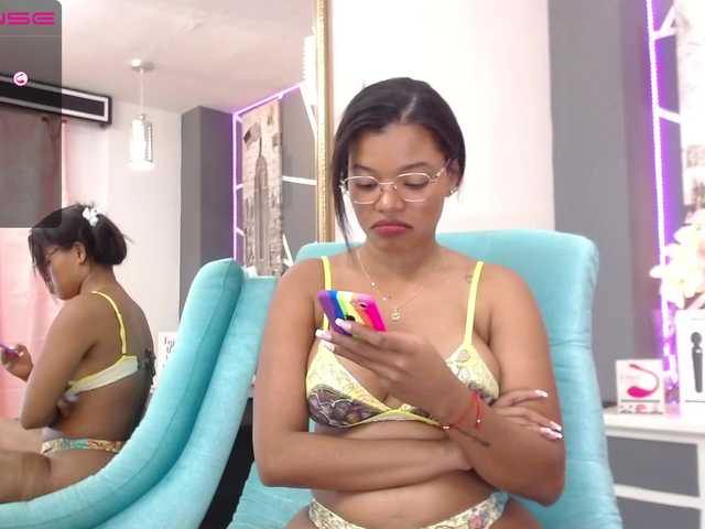 ブロードキャストスクリーンショット NatashaTrish