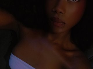 エロティックなビデオチャット NaughtyCherie