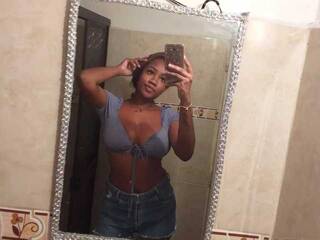 エロティックなビデオチャット Naybrownie