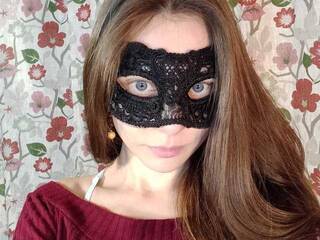 エロティックなビデオチャット Nellinevdele