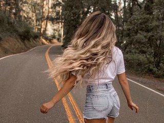 エロティックなビデオチャット DIRTY_BITCH