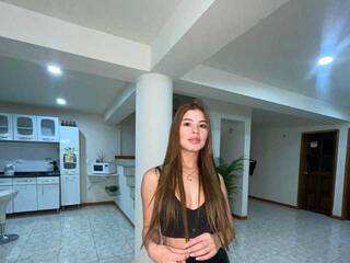 エロティックなビデオチャット Niaaevanss