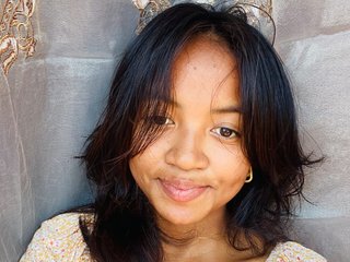 エロティックなビデオチャット Nickylouama