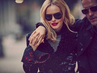 エロティックなビデオチャット Nicol-Nikko