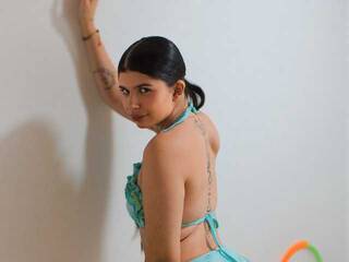 エロティックなビデオチャット Nicolane-Palmer1