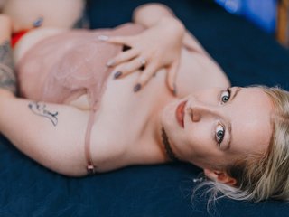 エロティックなビデオチャット Nicole-Aniston