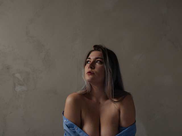 プロフィール写真 Nicole-boobs