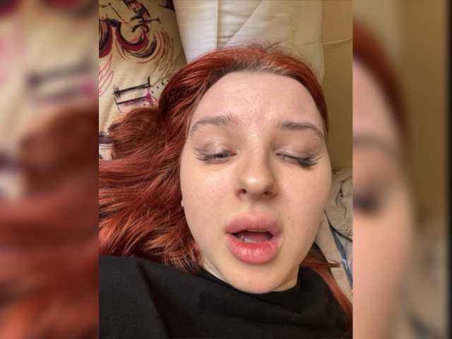 ブロードキャストスクリーンショット NicoleDaniell