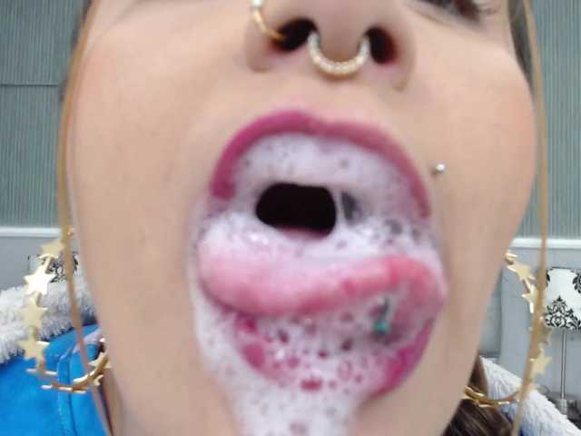 ブロードキャストスクリーンショット NicolleWayne