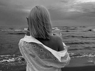 エロティックなビデオチャット NIKI29000