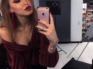 エロティックなビデオチャット kikifox