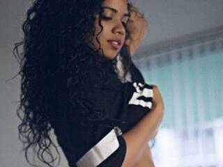 エロティックなビデオチャット NikyyVega