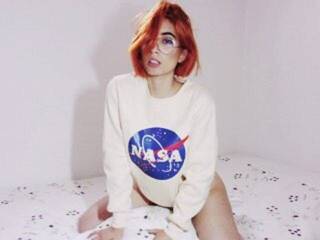 エロティックなビデオチャット ninaali