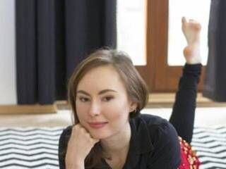 エロティックなビデオチャット NinaAwsome