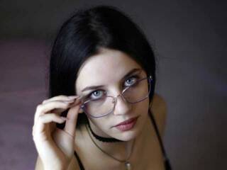 エロティックなビデオチャット NinaBlues