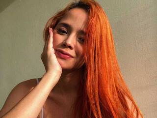 エロティックなビデオチャット Ninalaurent