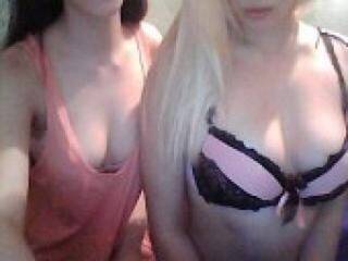 エロティックなビデオチャット nnlovekiss