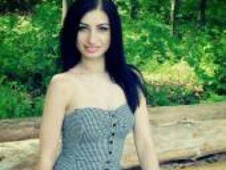 エロティックなビデオチャット noellablack