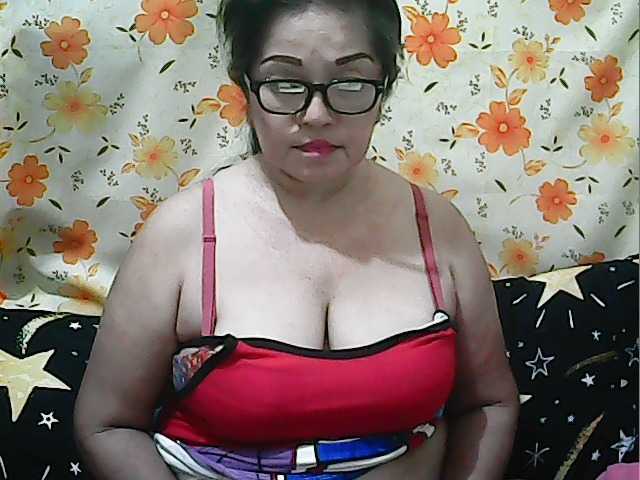 写真 Applepie69 hello welcome to my room please help me token boobs 20 plus pussy 30 ass 40 nakec 50 show play pussy 100