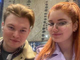 エロティックなビデオチャット NudeFox