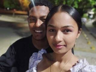 エロティックなビデオチャット Oliver-Mina