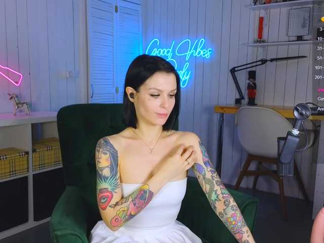 ブロードキャストスクリーンショット Katherine_Moor