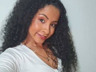 エロティックなビデオチャット PaitonAdams